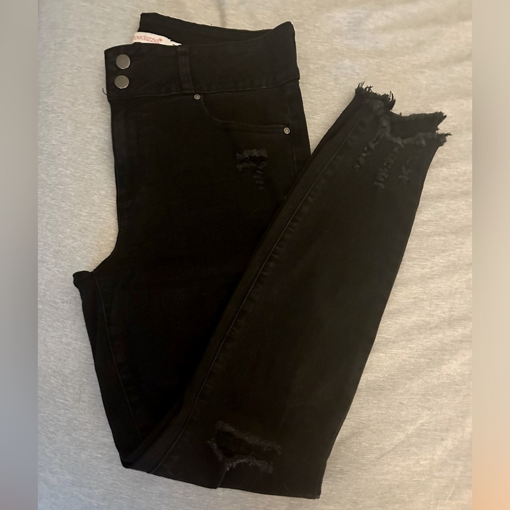 ⭐️ NWOT - Women’s Black Jeans/Jeggings